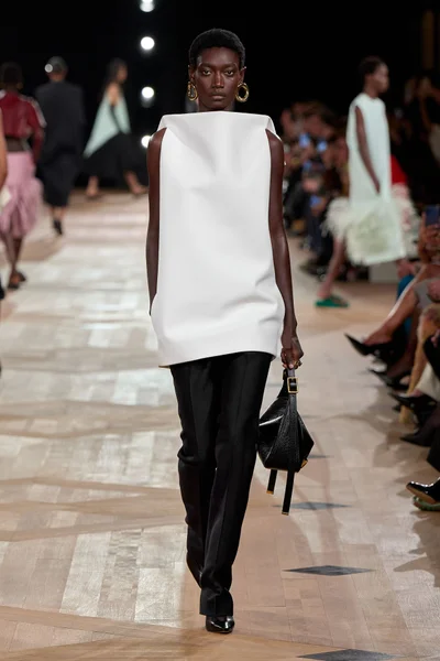 Look 20